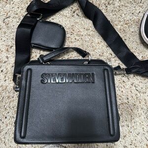 Viral Steven Madden Purse